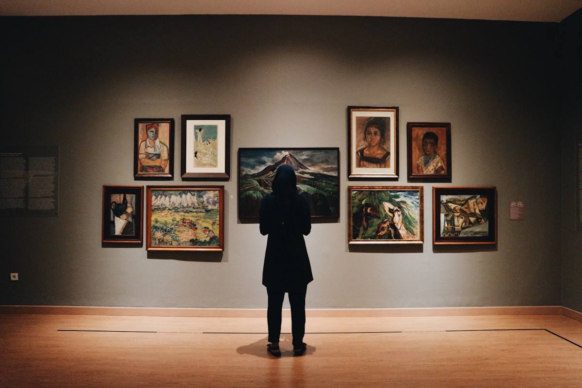 art curation services